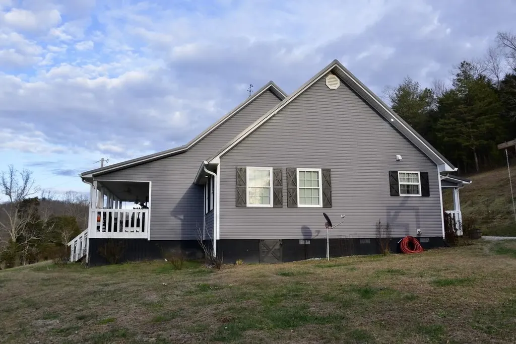 325 Sinks Road Somerset KY 42501