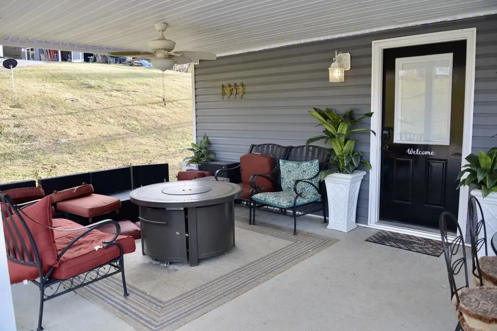 325 Sinks Road Somerset KY 42501