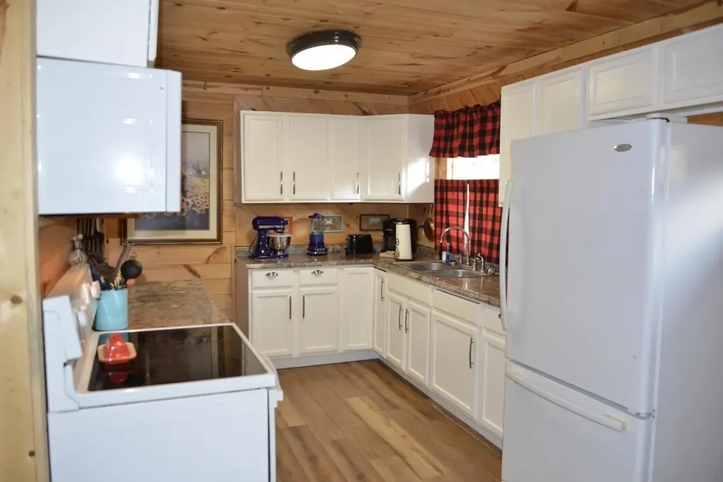 325 Sinks Road Somerset KY 42501
