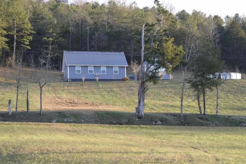 325 Sinks Road Somerset KY 42501