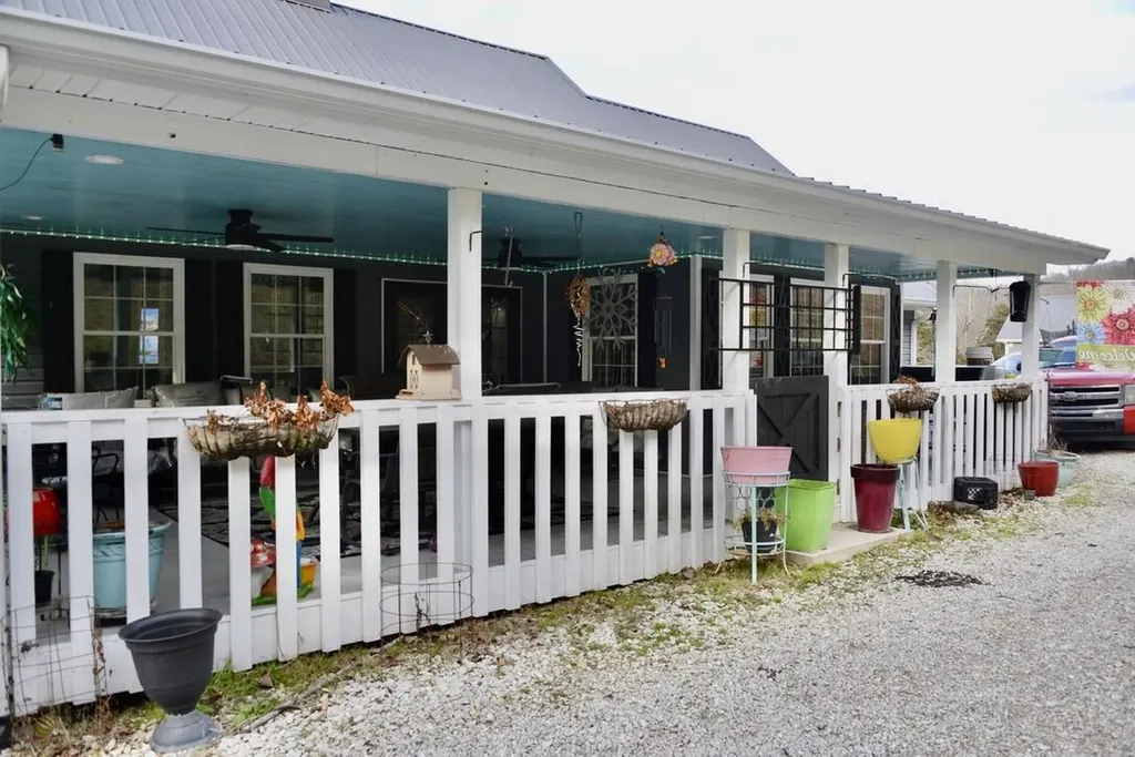 325 Sinks Road Somerset KY 42501