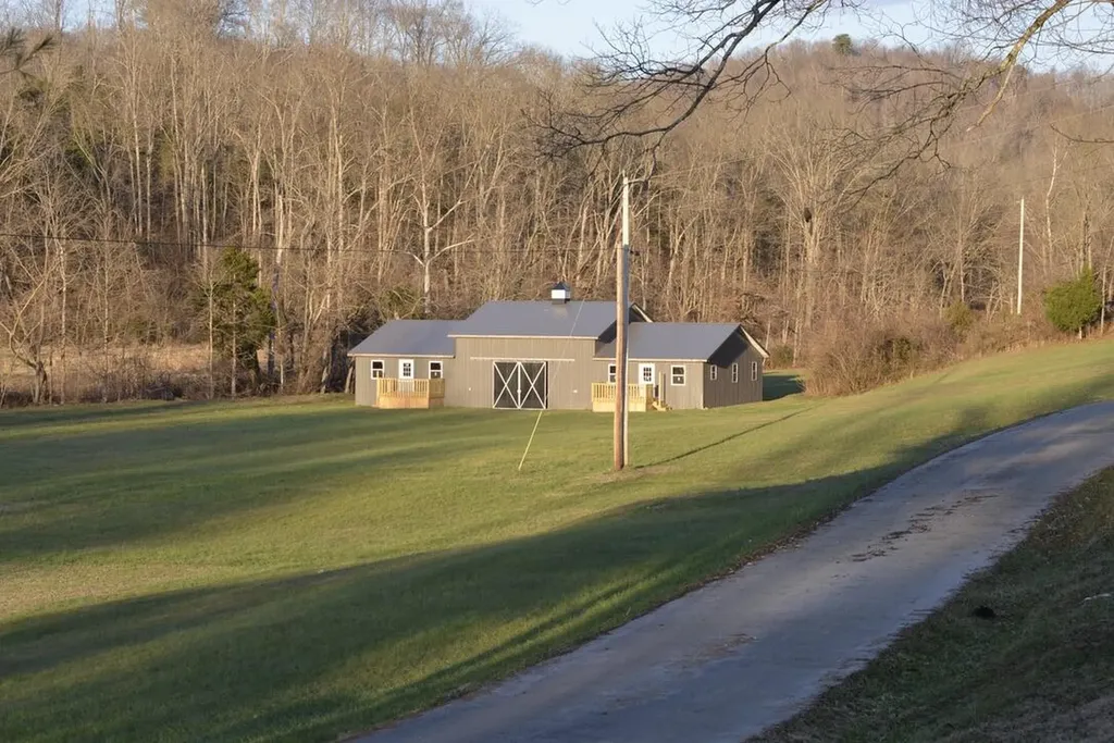 325 Sinks Road Somerset KY 42501