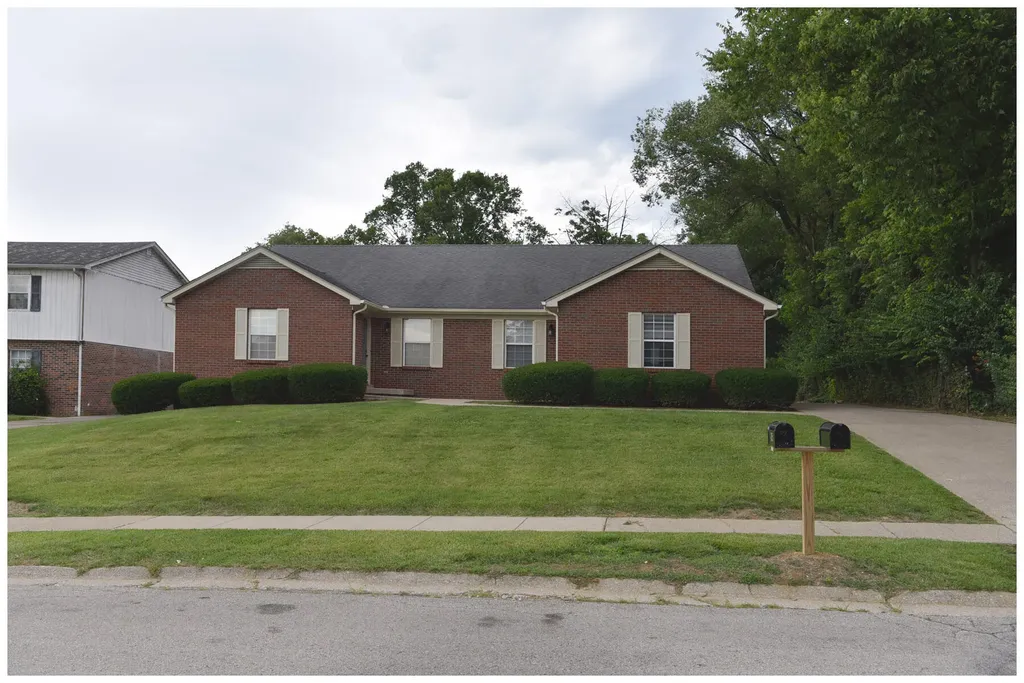 105 Oakmont Lane Frankfort KY 40601