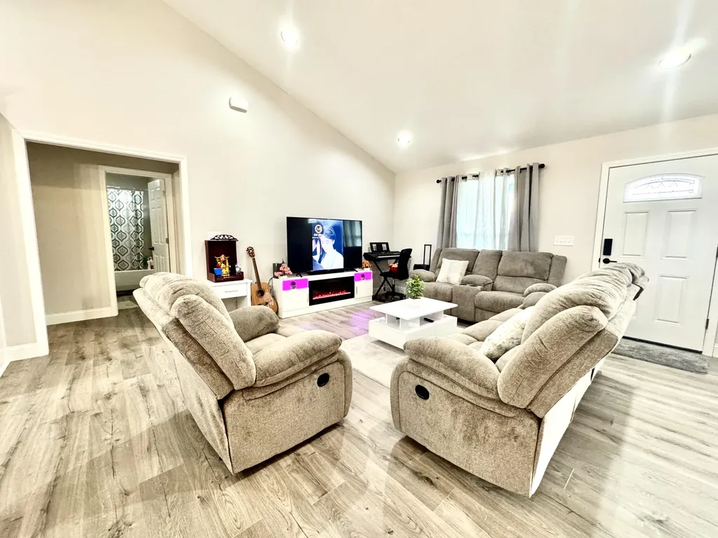 303 Sonny Aaron Drive Jamestown KY 42629