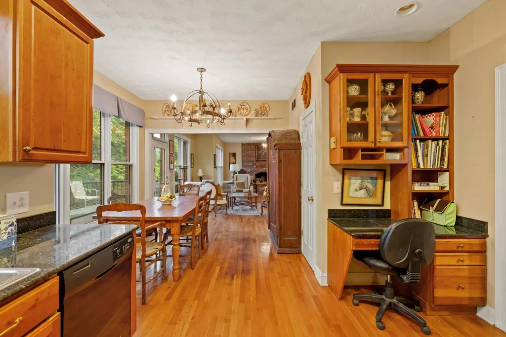 2309 Oregon Road Versailles KY 40383