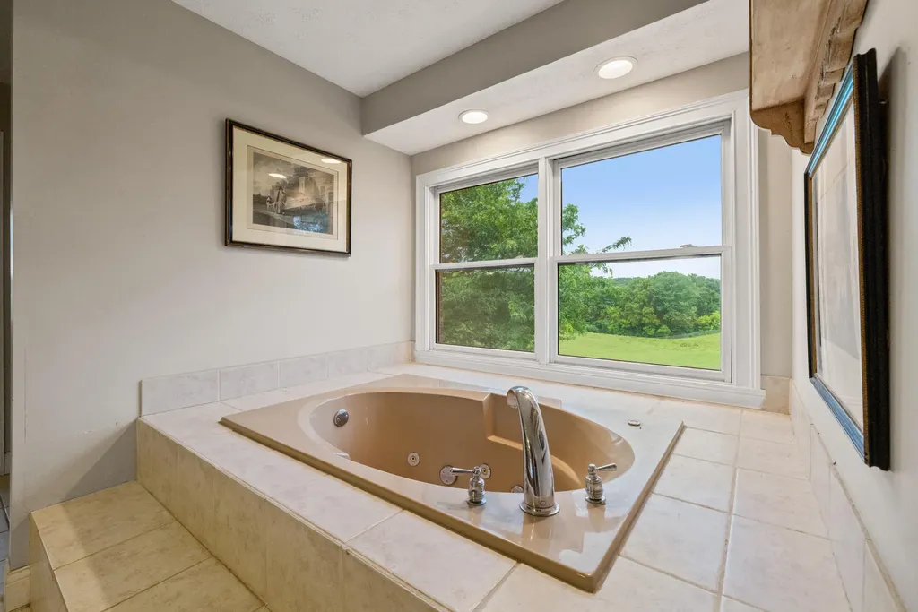2309 Oregon Road Versailles KY 40383