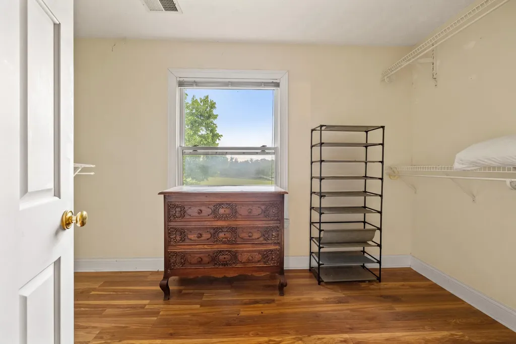 2309 Oregon Road Versailles KY 40383