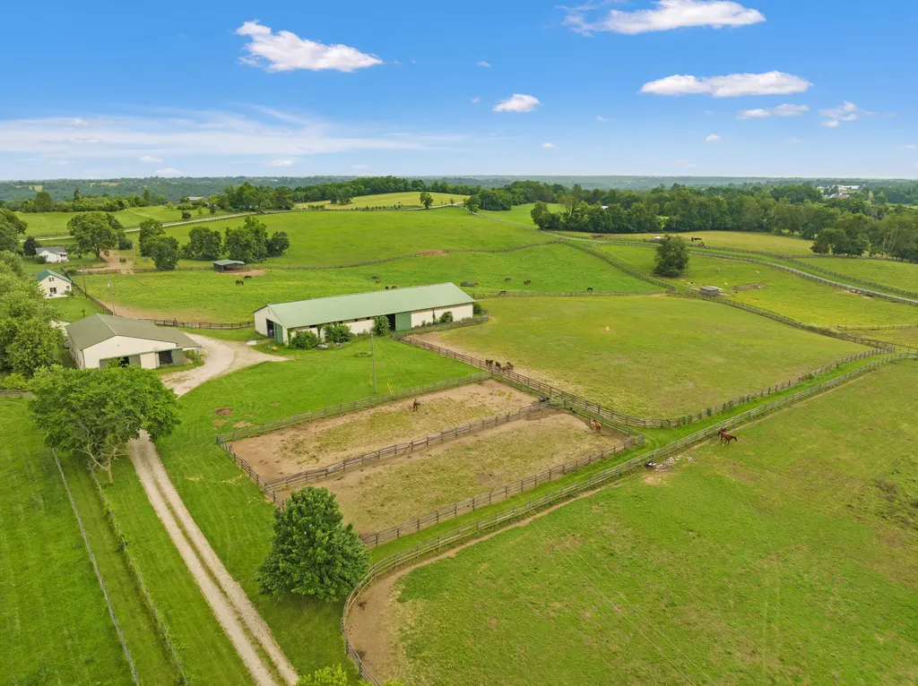 2309 Oregon Road Versailles KY 40383