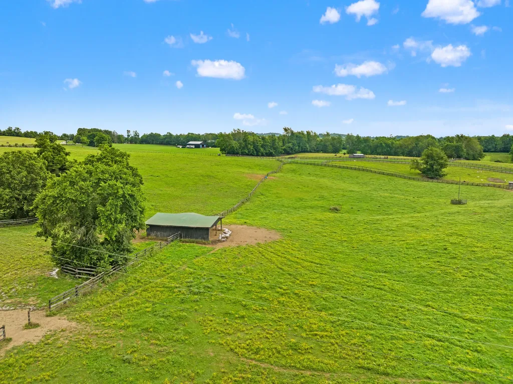 2309 Oregon Road Versailles KY 40383