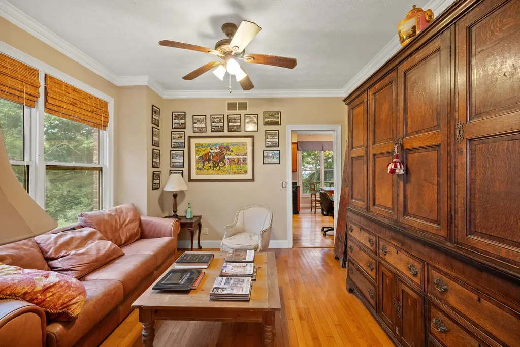 2309 Oregon Road Versailles KY 40383