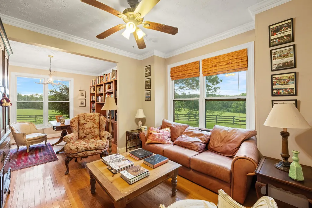 2309 Oregon Road Versailles KY 40383
