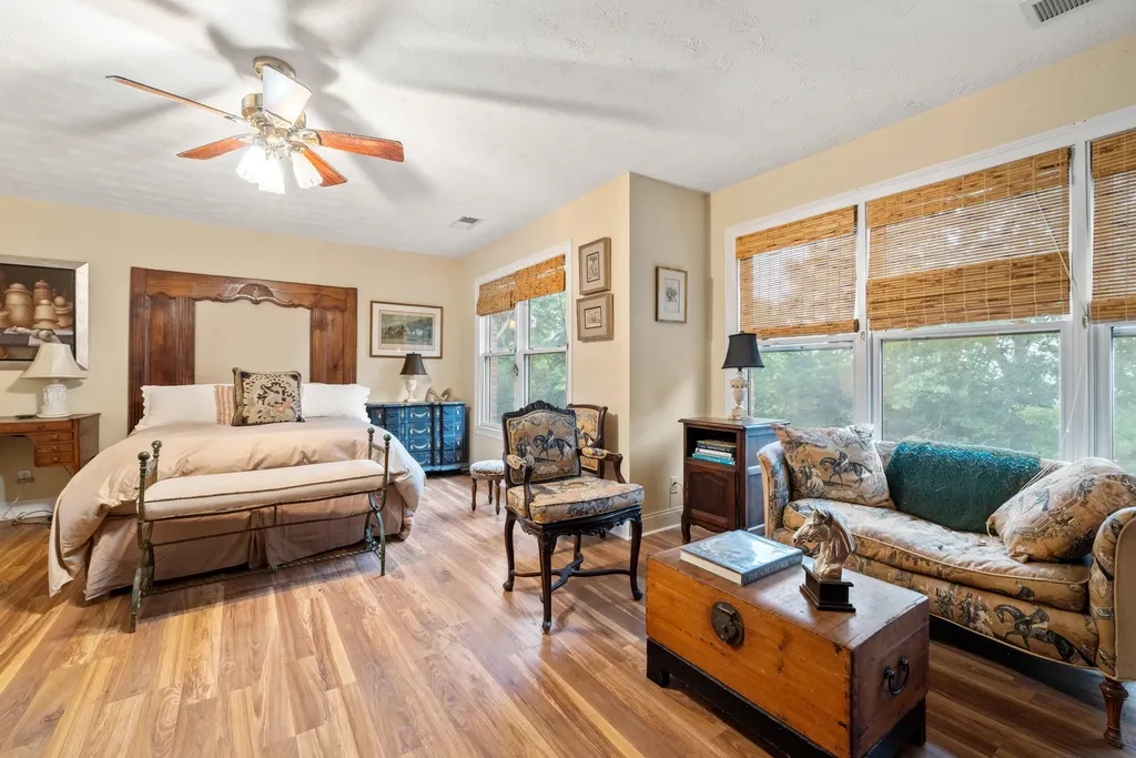 2309 Oregon Road Versailles KY 40383
