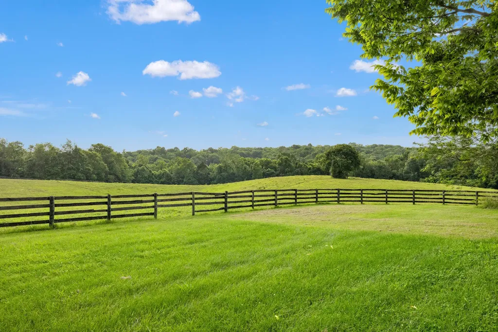 2309 Oregon Road Versailles KY 40383