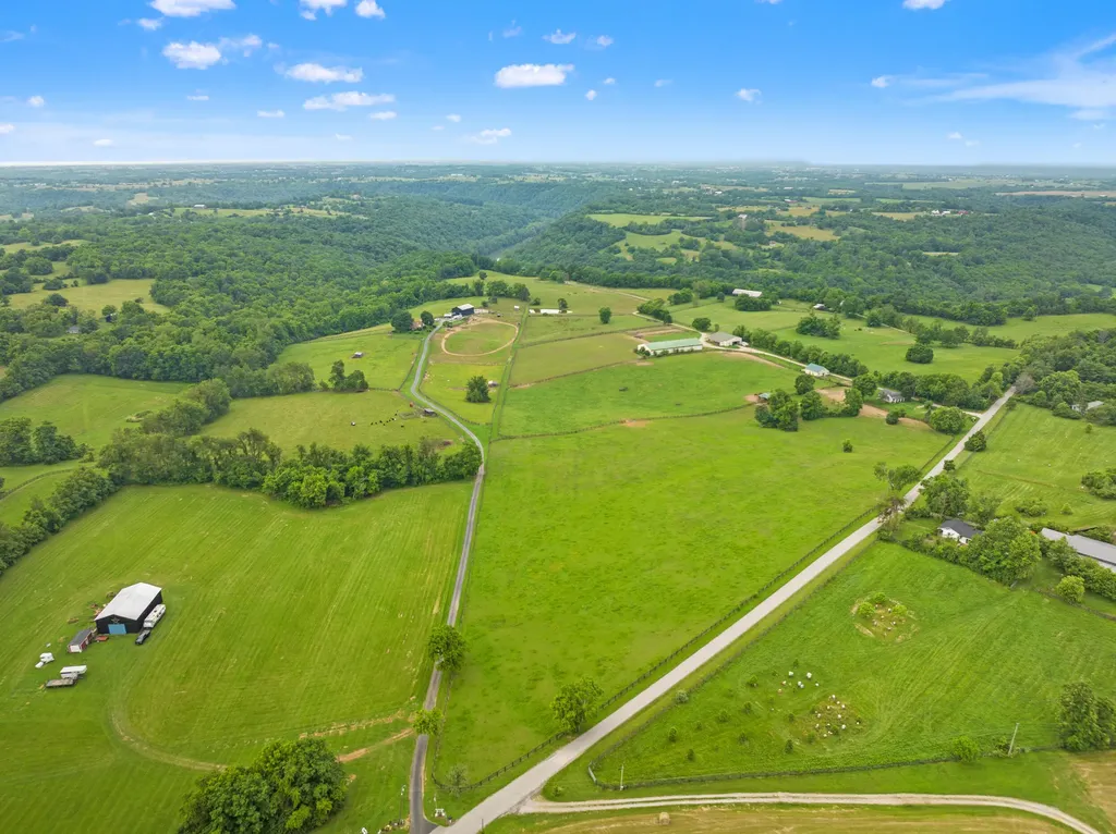 2309 Oregon Road Versailles KY 40383