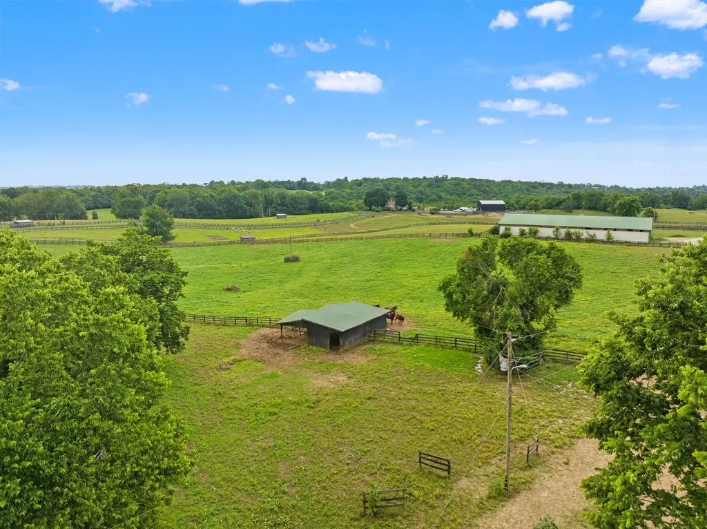 2309 Oregon Road Versailles KY 40383