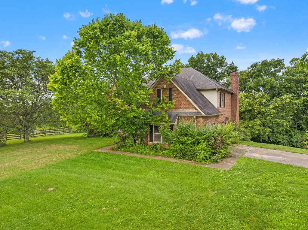 2309 Oregon Road Versailles KY 40383
