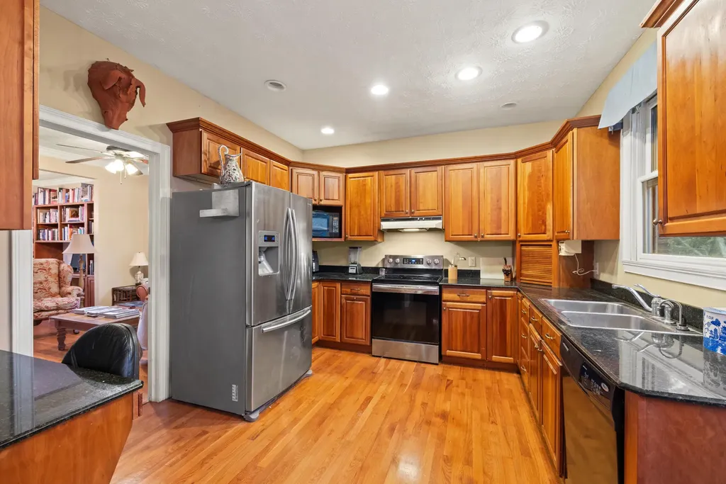2309 Oregon Road Versailles KY 40383
