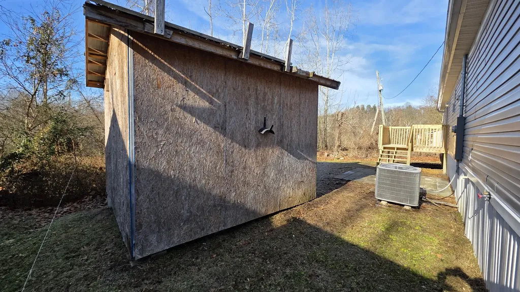 192 Eloise Road Louisa KY 41230