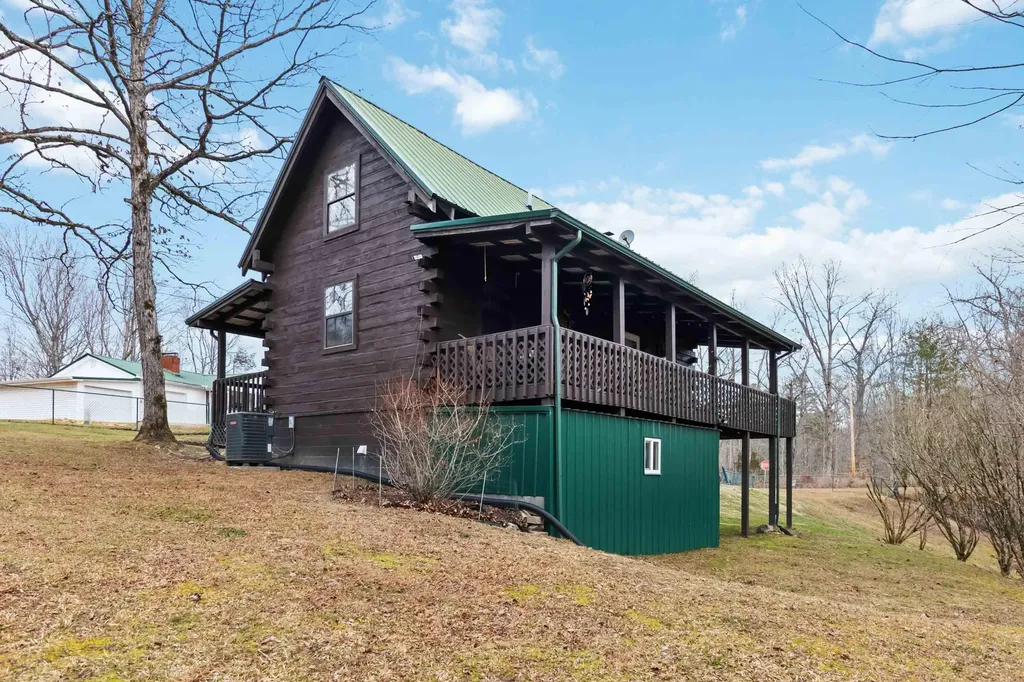 21 Clark Bottom Road London KY 40744