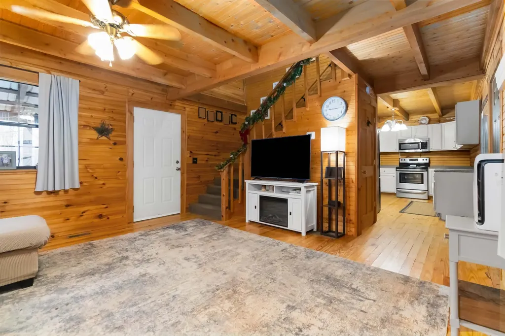 21 Clark Bottom Road London KY 40744