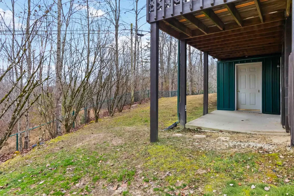 21 Clark Bottom Road London KY 40744