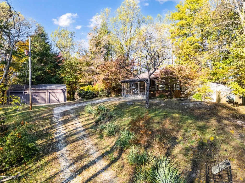 2143 Mt Gilboa Road Campbellsville KY 42718