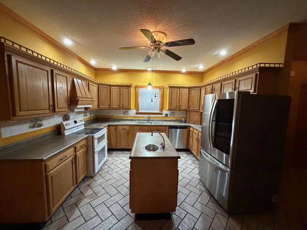 59 Running Fox Lane Corbin KY 40701