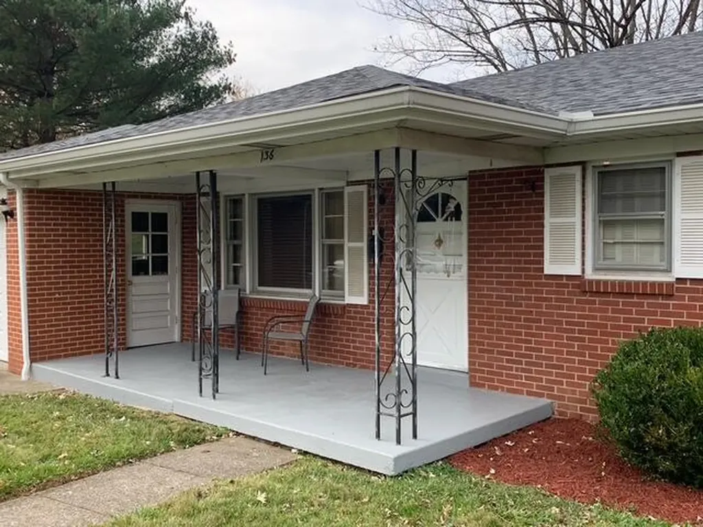 136 Lincoln Drive Frankfort KY 40601