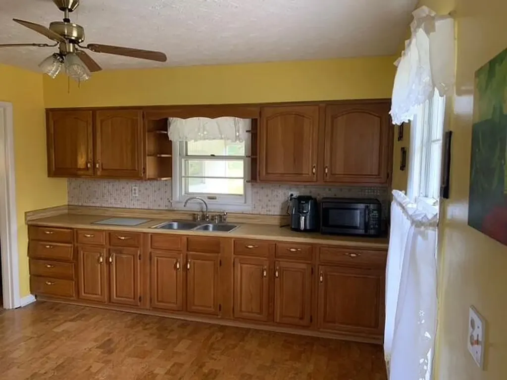 136 Lincoln Drive Frankfort KY 40601