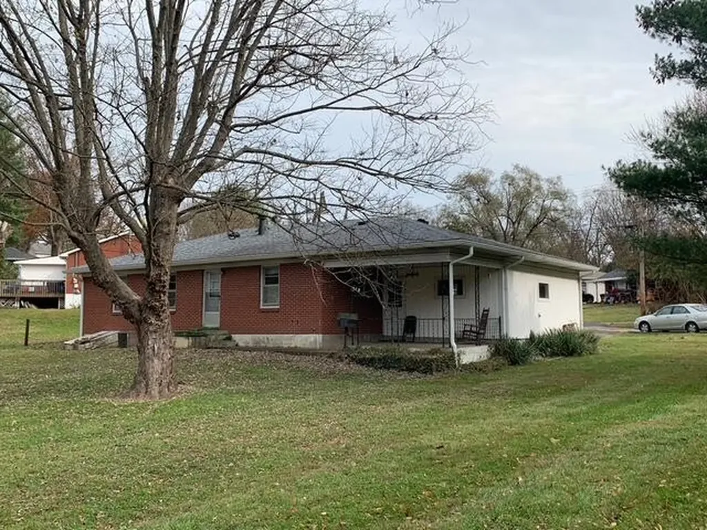 136 Lincoln Drive Frankfort KY 40601