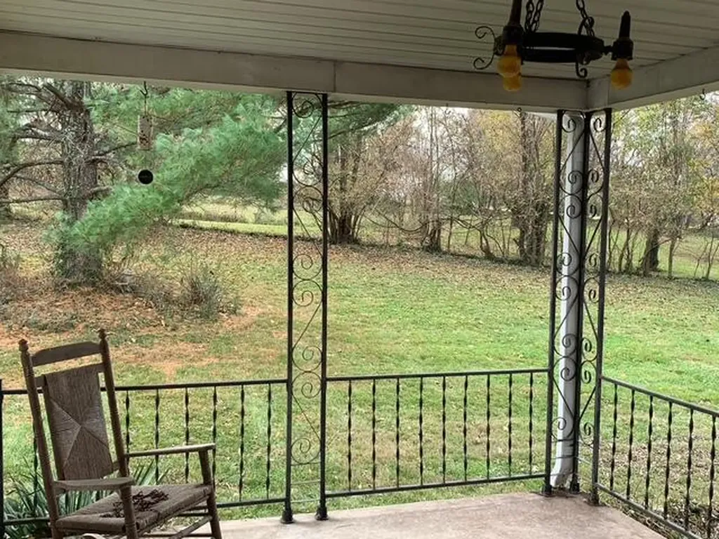 136 Lincoln Drive Frankfort KY 40601