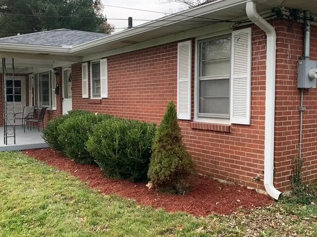 136 Lincoln Drive Frankfort KY 40601