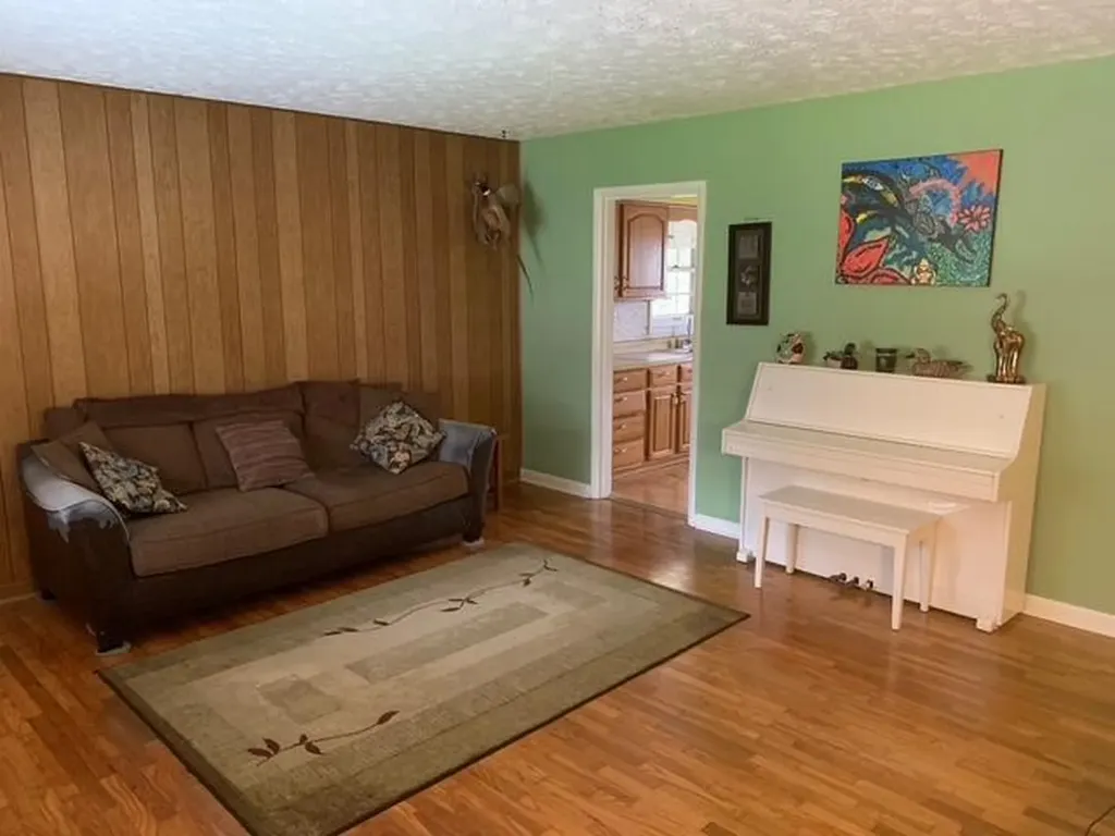 136 Lincoln Drive Frankfort KY 40601