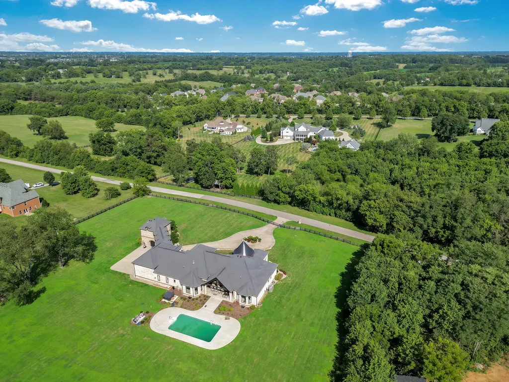 520 Cassity Way Nicholasville KY 40356