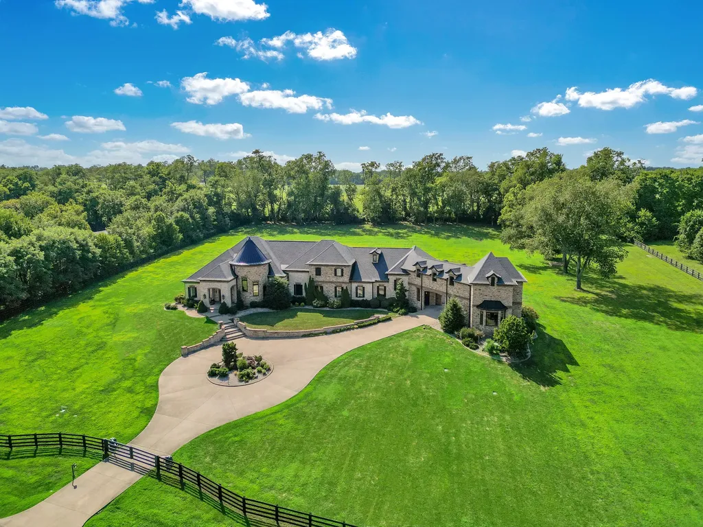 520 Cassity Way Nicholasville KY 40356