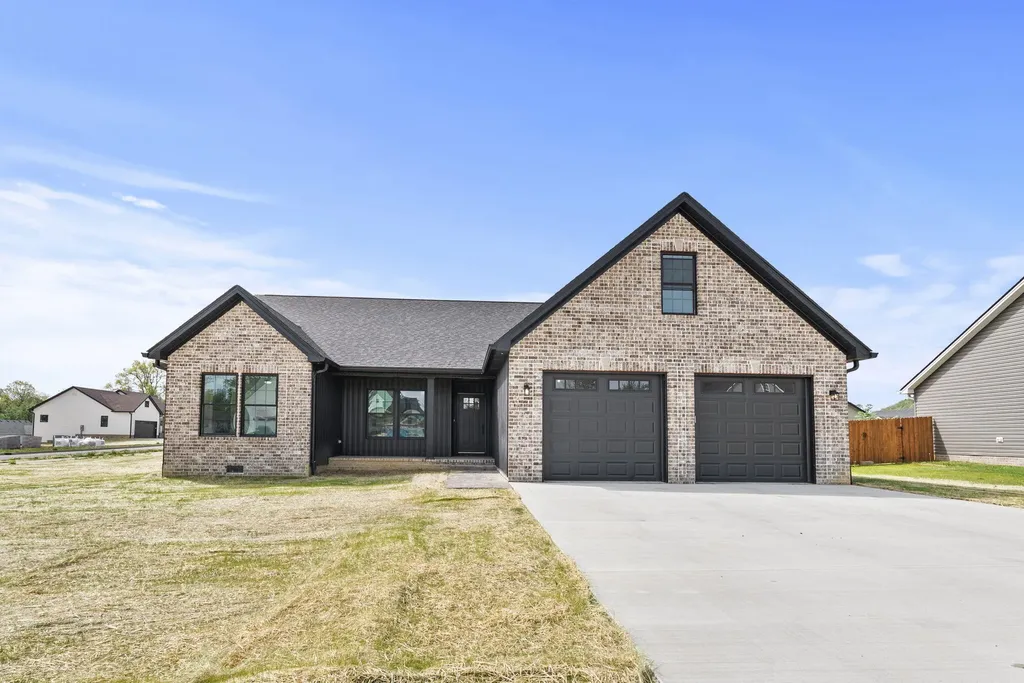 131 Knob View Trace Junction City KY 40440