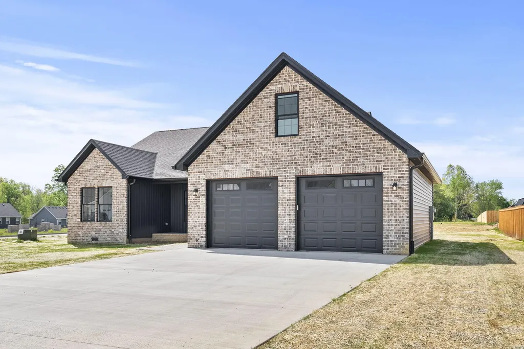 131 Knob View Trace Junction City KY 40440