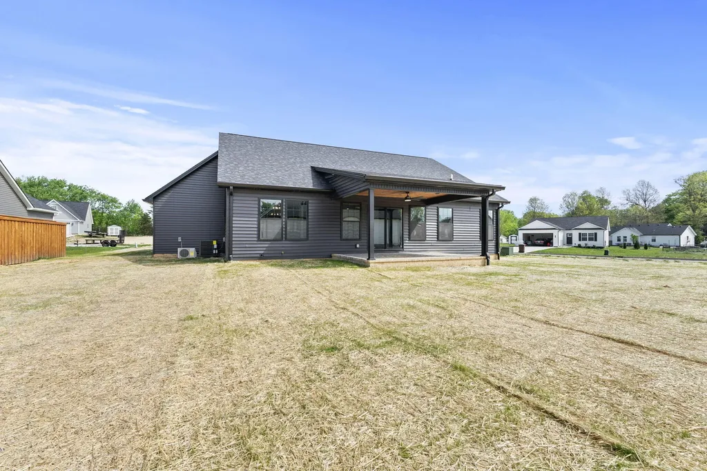 131 Knob View Trace Junction City KY 40440