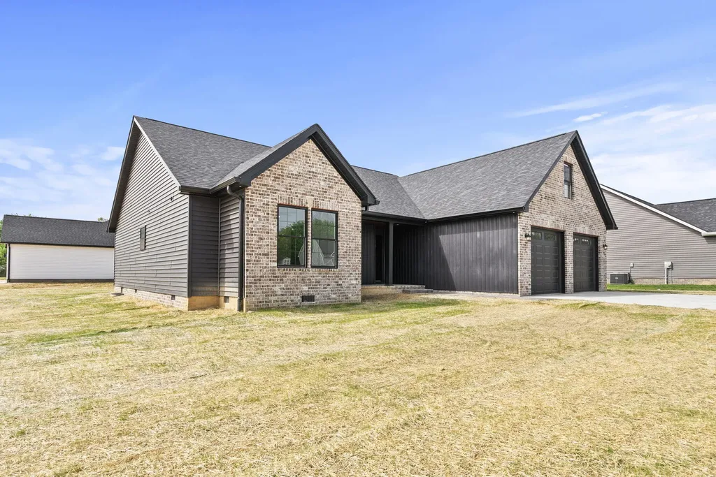 131 Knob View Trace Junction City KY 40440