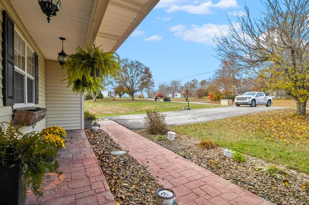 270 Peters Road Mckee KY 40447