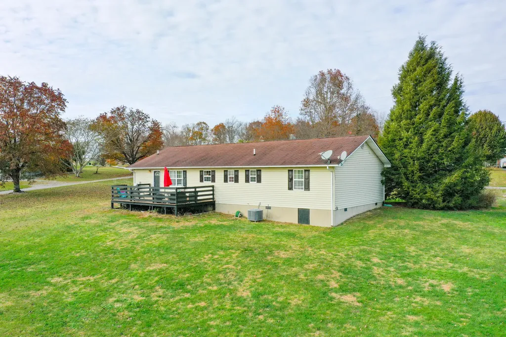 270 Peters Road Mckee KY 40447