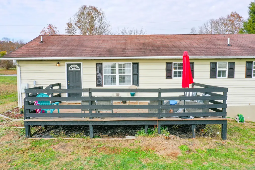 270 Peters Road Mckee KY 40447