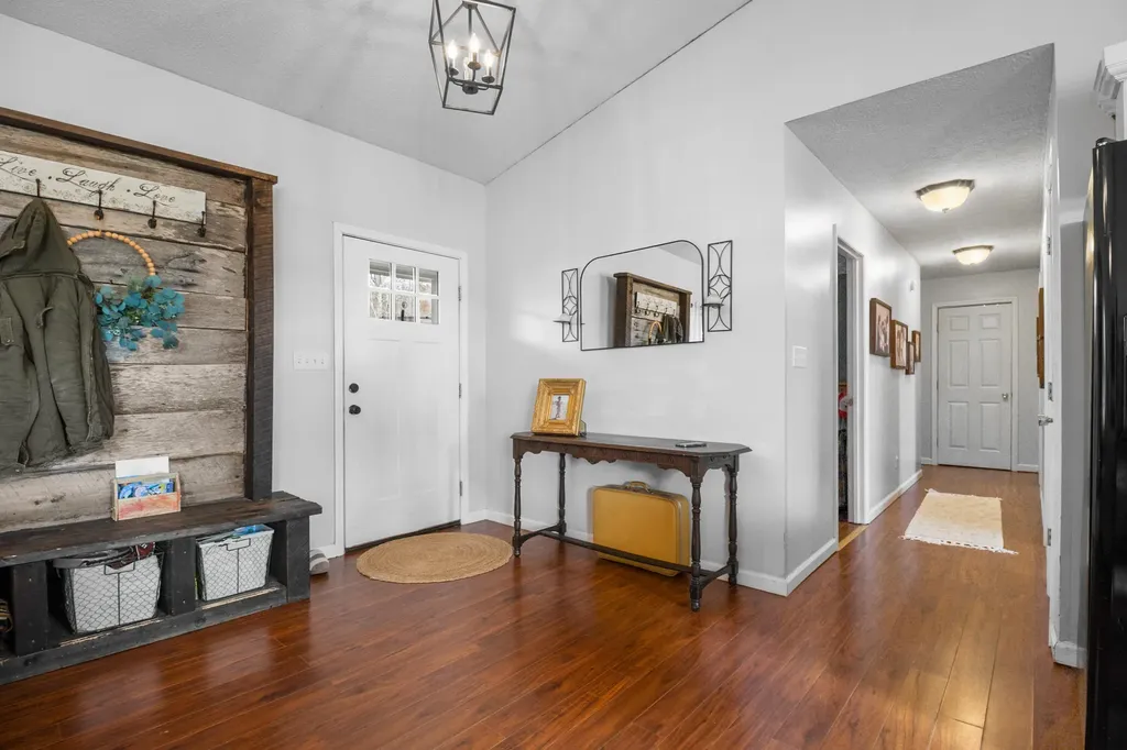 270 Peters Road Mckee KY 40447