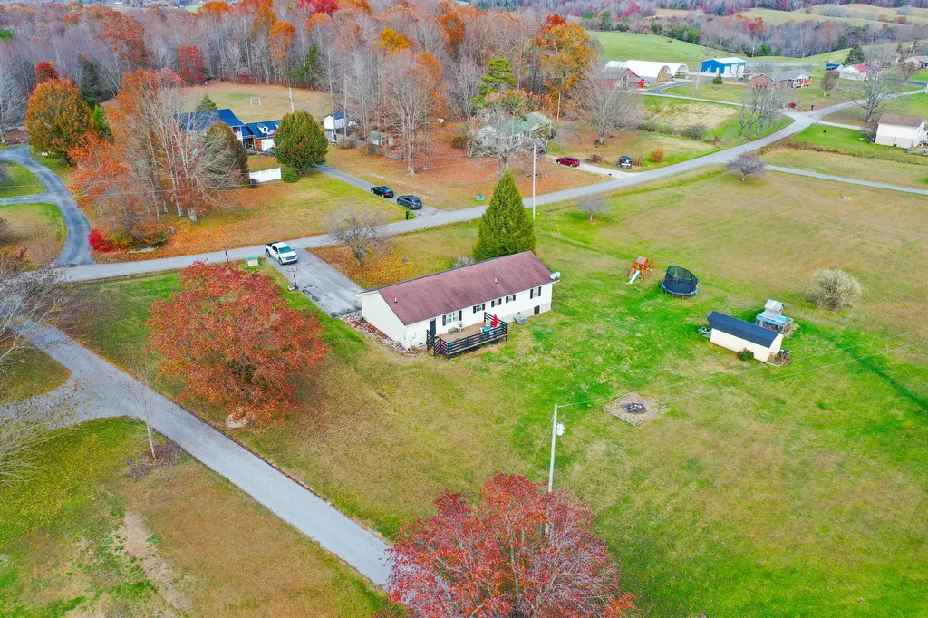 270 Peters Road Mckee KY 40447