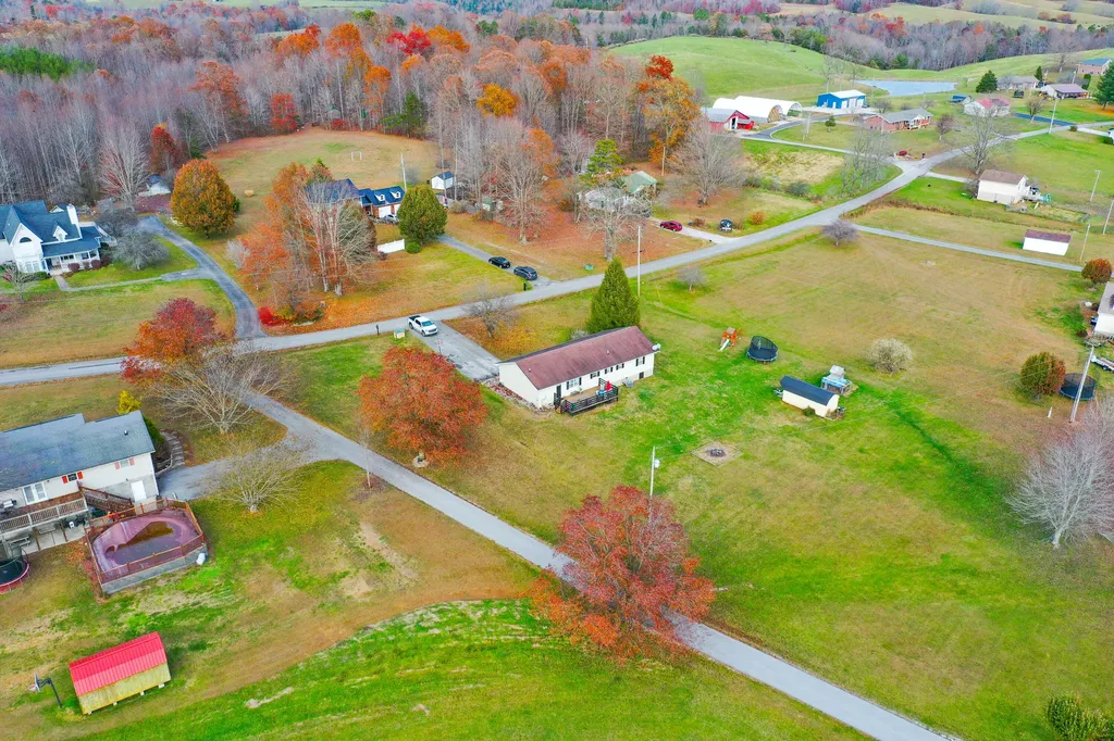 270 Peters Road Mckee KY 40447