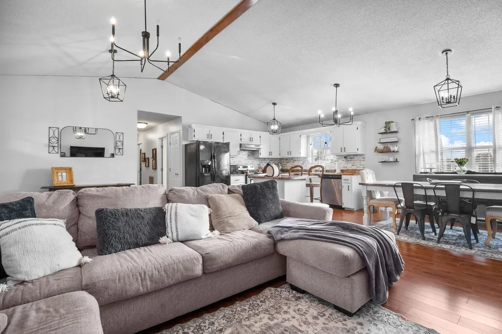 270 Peters Road Mckee KY 40447