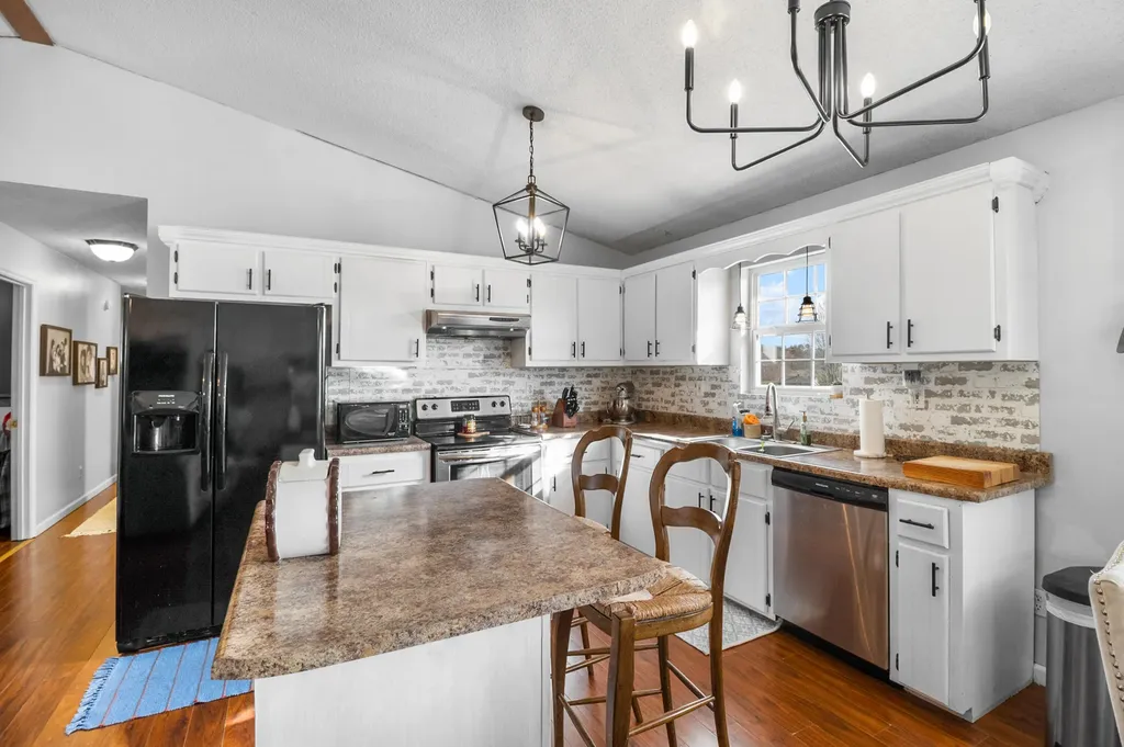 270 Peters Road Mckee KY 40447