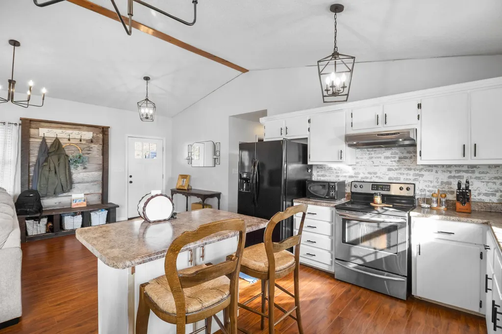 270 Peters Road Mckee KY 40447