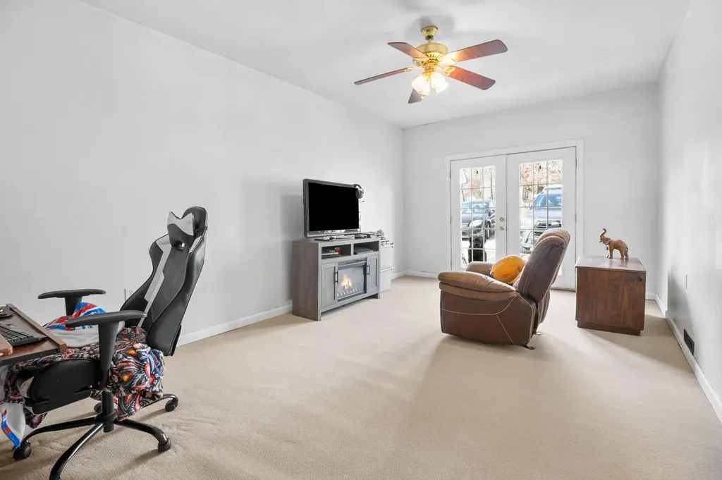 270 Peters Road Mckee KY 40447