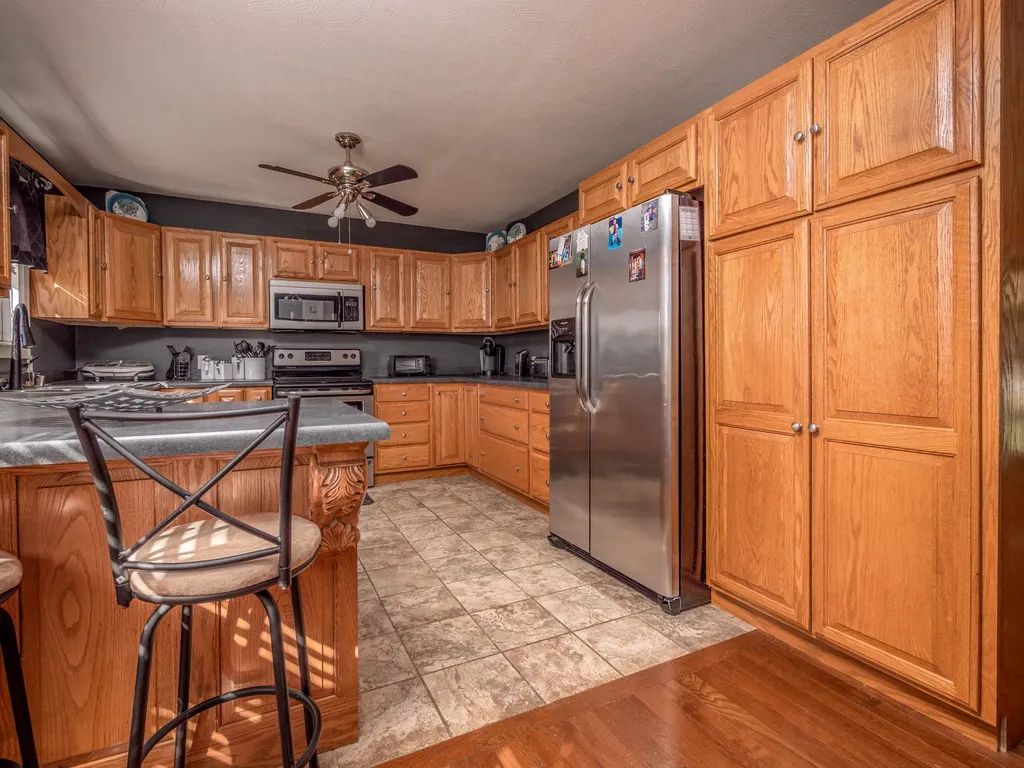 1064 Gardner Trail Salyersville KY 41465